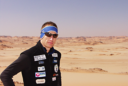 Stefano Miglietti, nel deserto Gilf el Kebir, 2006 - photo by NikBarte